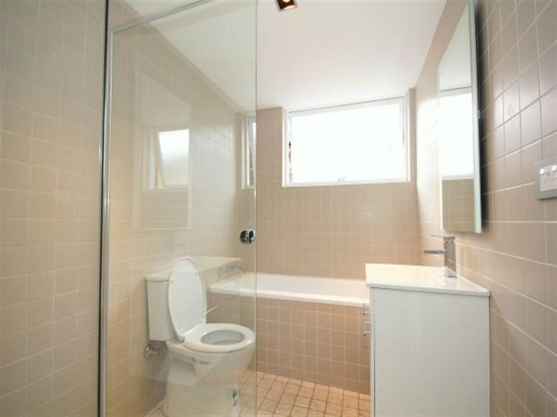 2/12 St Clair Street, Belmore NSW 2192