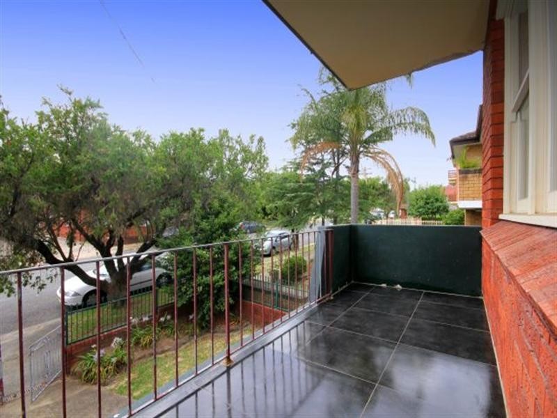 2/12 St Clair Street, Belmore NSW 2192