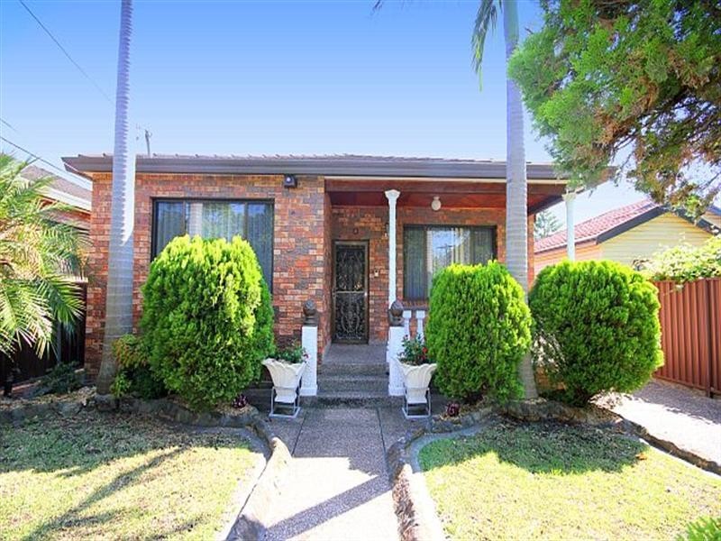 9 Cambridge Avenue, Bankstown NSW 2200