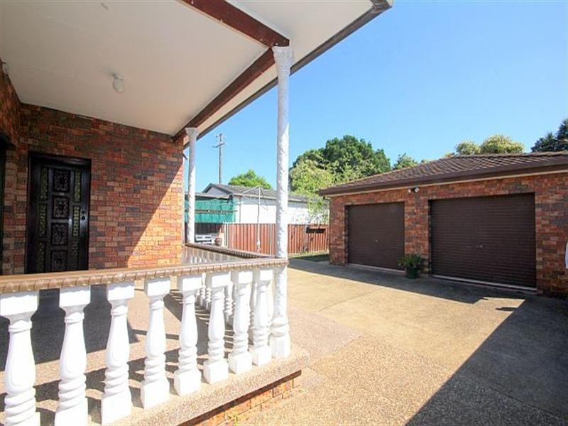 9 Cambridge Avenue, Bankstown NSW 2200