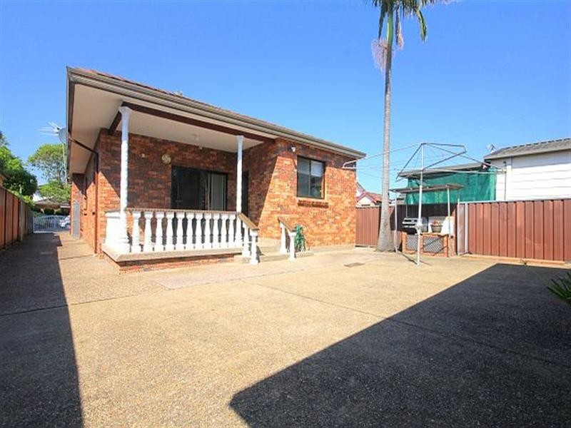 9 Cambridge Avenue, Bankstown NSW 2200