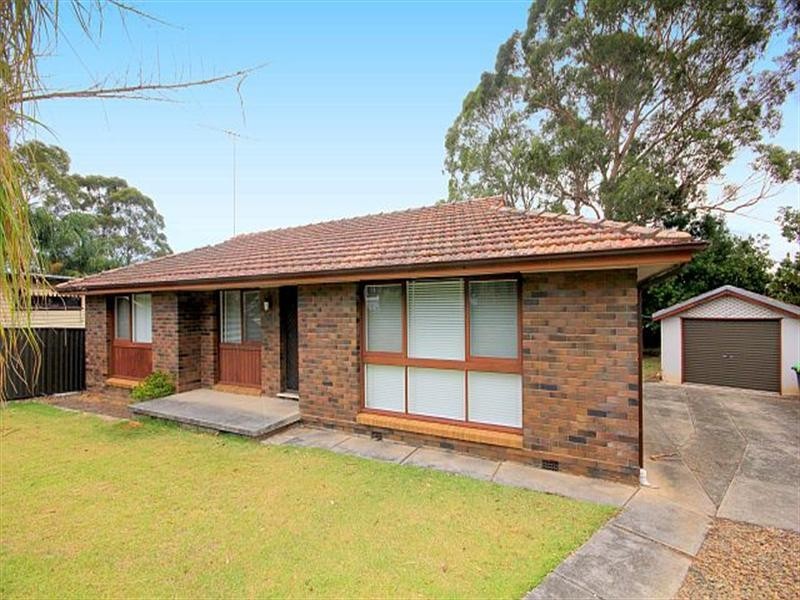 13 Sturt Avenue, Georges Hall NSW 2198