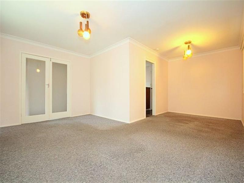 13 Sturt Avenue, Georges Hall NSW 2198