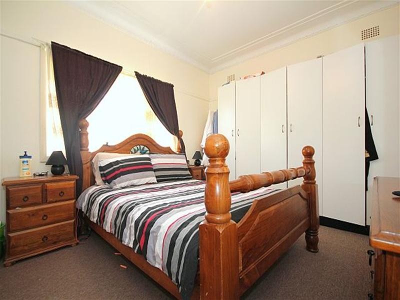 95 Macquarie Street, Greenacre NSW 2190