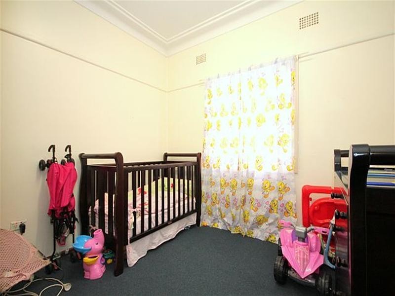 95 Macquarie Street, Greenacre NSW 2190