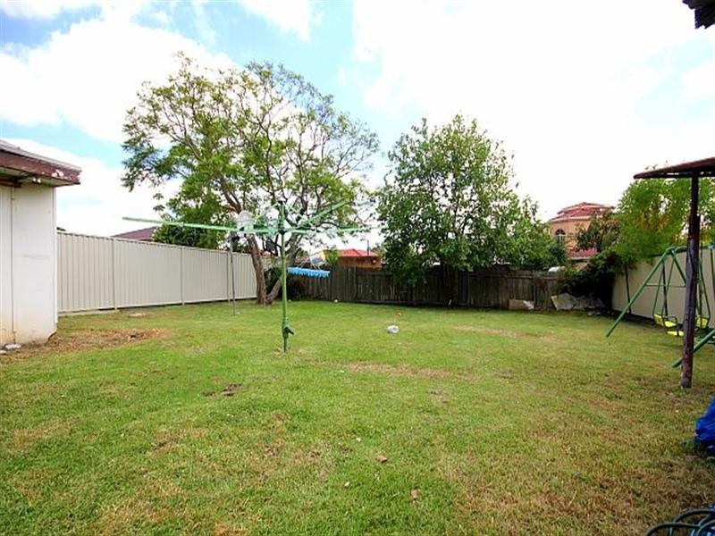 95 Macquarie Street, Greenacre NSW 2190