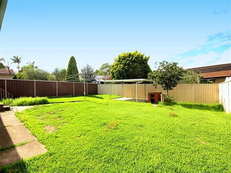 68 Marden Street, Georges Hall NSW 2198