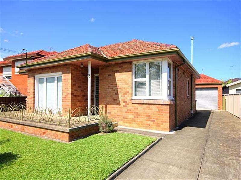 5 Ogmore Court, Bankstown NSW 2200