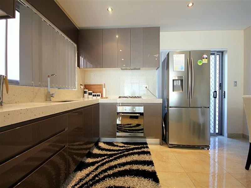 9 Buckland Street, Greenacre NSW 2190