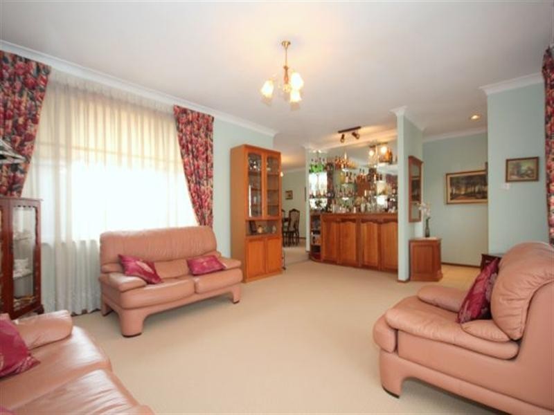 15 Linda Avenue, Bass Hill NSW 2197