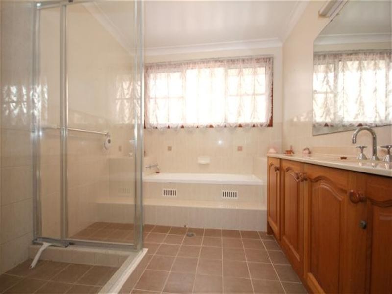 15 Linda Avenue, Bass Hill NSW 2197