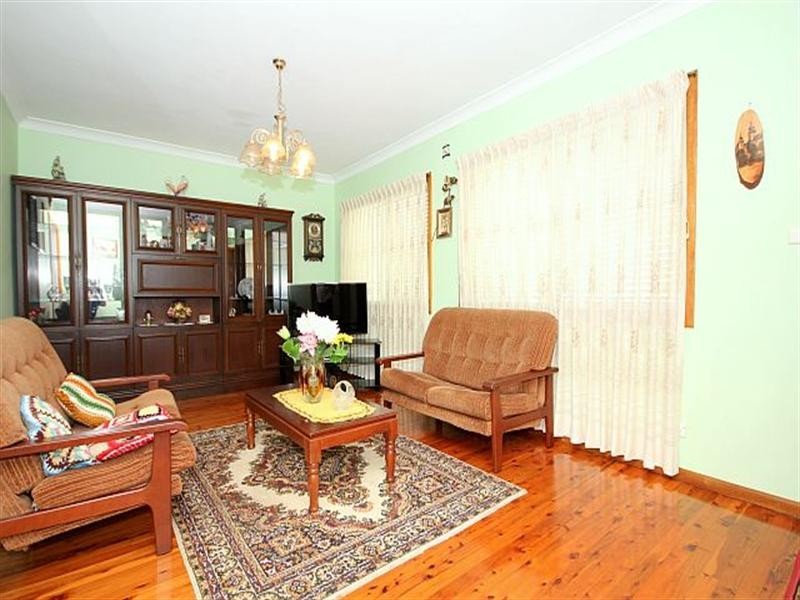 102 Cooper Road, Birrong NSW 2143