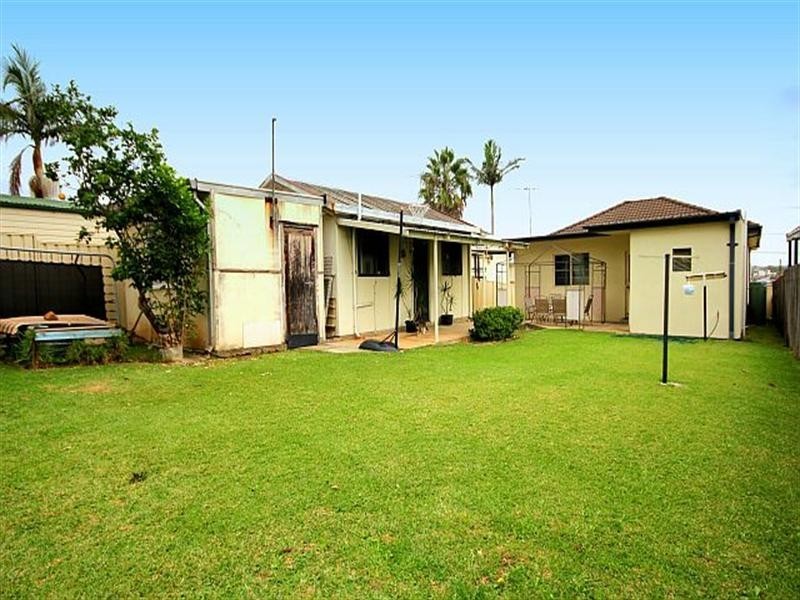 40 Yanderra Street, Condell Park NSW 2200