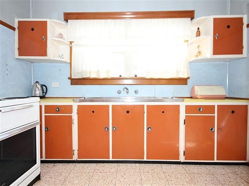 182 Henry Lawson Drive, Georges Hall NSW 2198