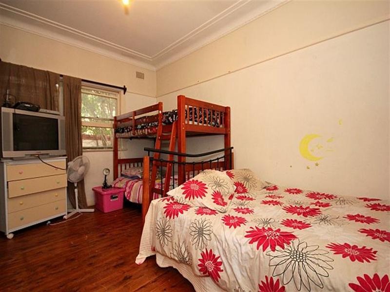 7 Bowden Boulevarde, Yagoona NSW 2199