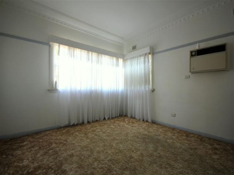 6 Charlton Street, Yagoona NSW 2199