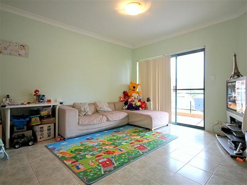 8/28 Meredith Street, Bankstown NSW 2200
