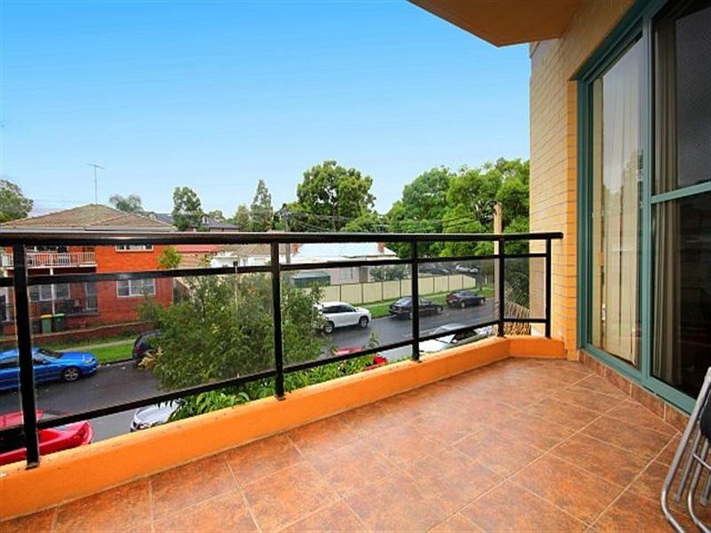8/28 Meredith Street, Bankstown NSW 2200