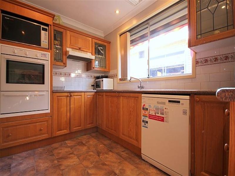 4 Josephine Crescent, Georges Hall NSW 2198