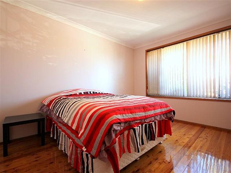 4 Josephine Crescent, Georges Hall NSW 2198