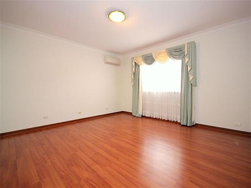 43 Keswick Street, Georges Hall NSW 2198