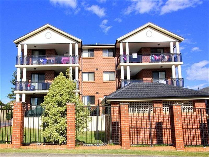 10/14-16 White Avenue, Bankstown NSW 2200