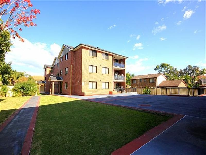 10/14-16 White Avenue, Bankstown NSW 2200