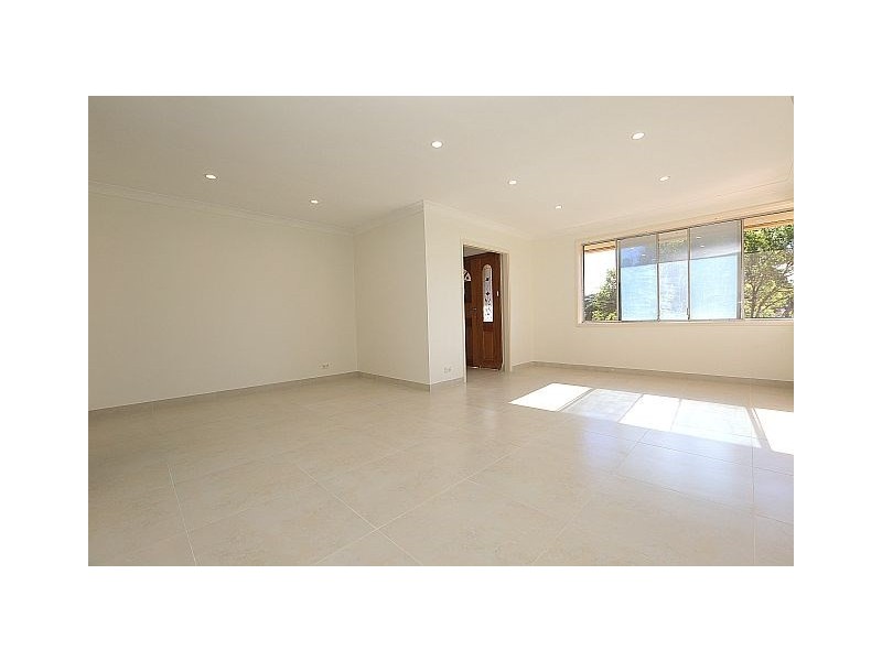 4 Bligh Close, Georges Hall NSW 2198