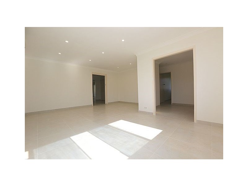 4 Bligh Close, Georges Hall NSW 2198