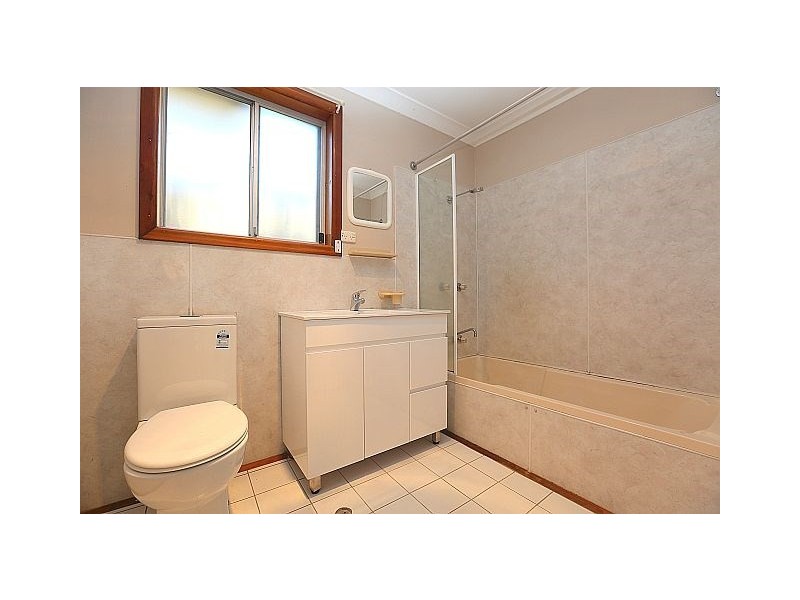 4 Bligh Close, Georges Hall NSW 2198