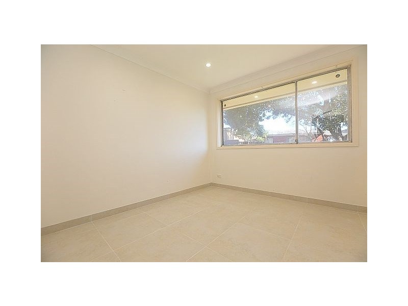 4 Bligh Close, Georges Hall NSW 2198