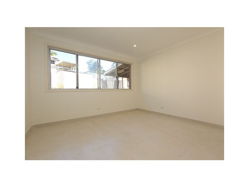 4 Bligh Close, Georges Hall NSW 2198