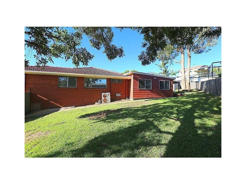 4 Bligh Close, Georges Hall NSW 2198