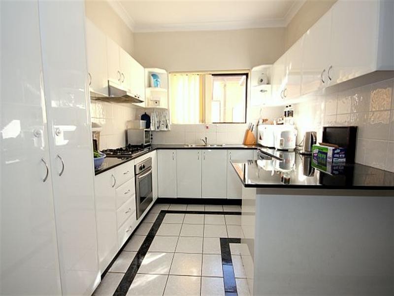 2/203-205 Marion Street, Bankstown NSW 2200