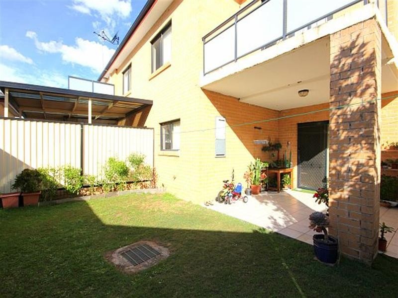 2/203-205 Marion Street, Bankstown NSW 2200