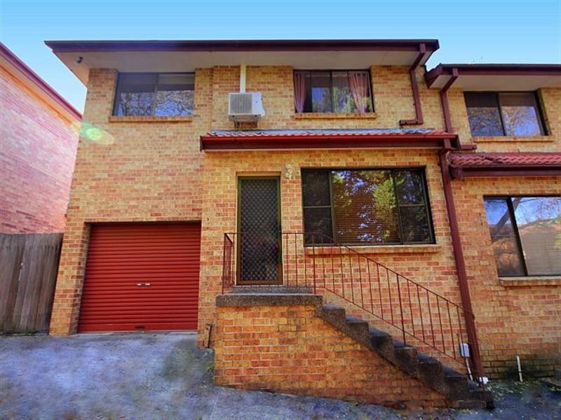 4/209 Old Kent Road, Greenacre NSW 2190