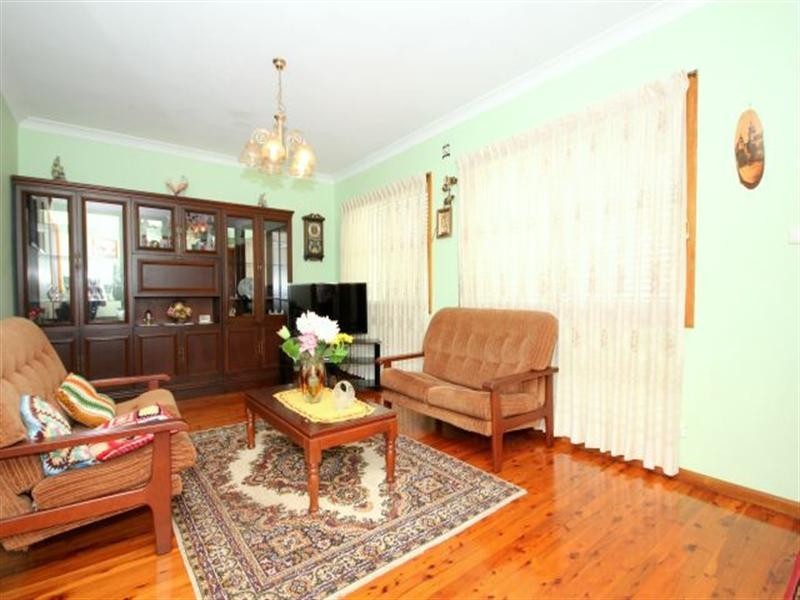 102 Cooper Road, Birrong NSW 2143