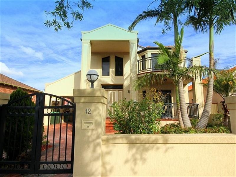 12 Mimosa Road, Greenacre NSW 2190