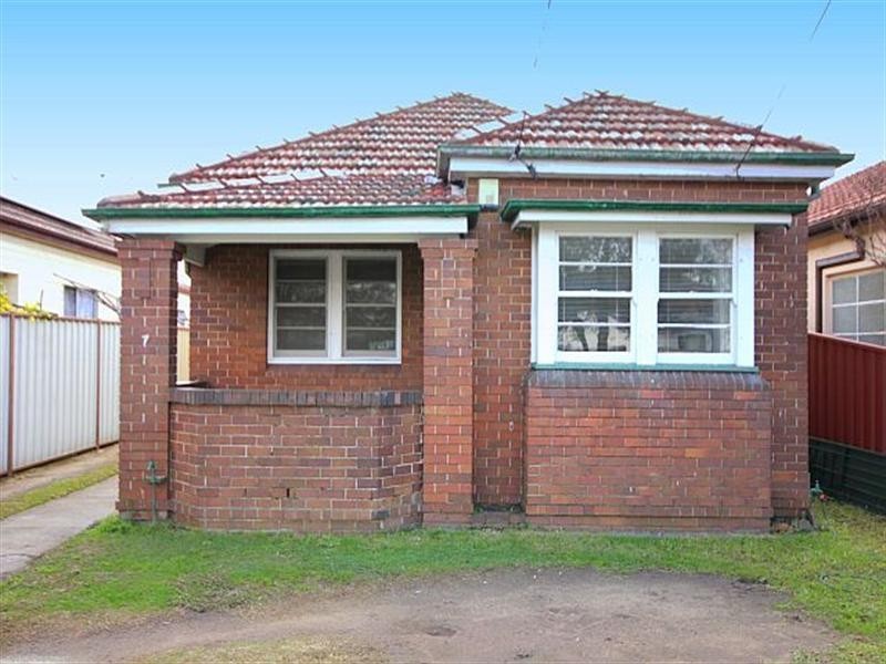 7 Robinson Street North, Wiley Park NSW 2195