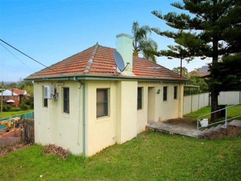 11 Harold Street, Mount Lewis NSW 2190