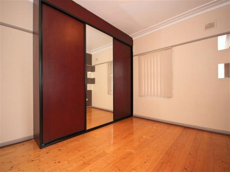 11 Harold Street, Mount Lewis NSW 2190