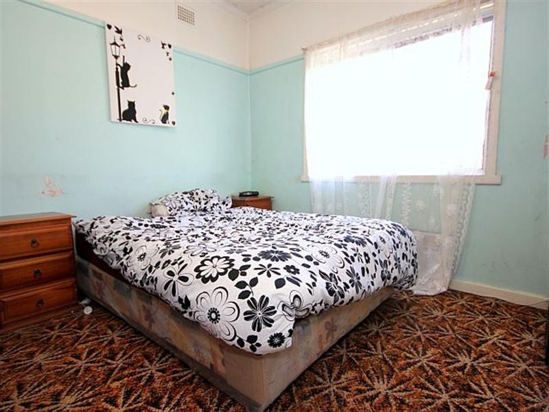 18 Rangers Road, Yagoona NSW 2199