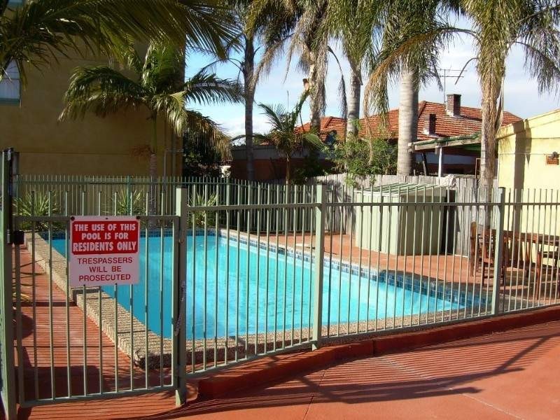 2 Wrights Avenue, Marrickville NSW 2204