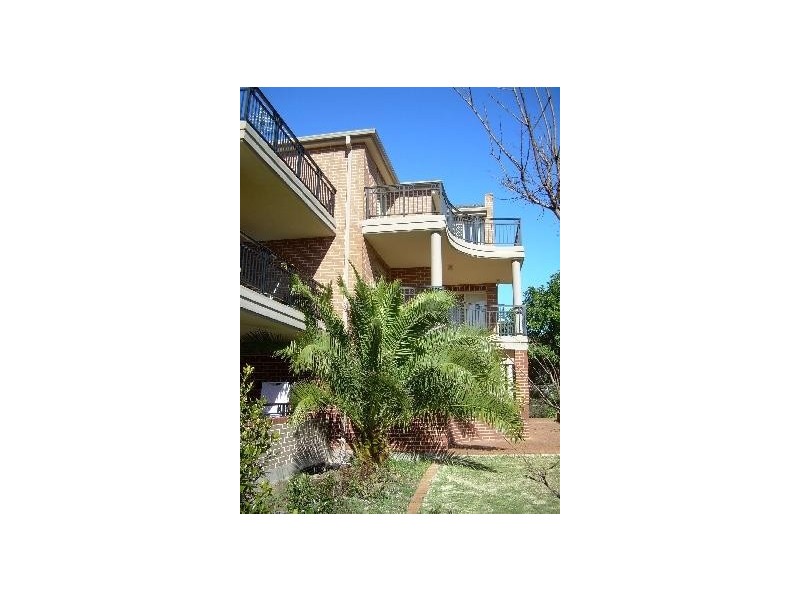 4/18 Cecilia Street, Marrickville NSW 2204