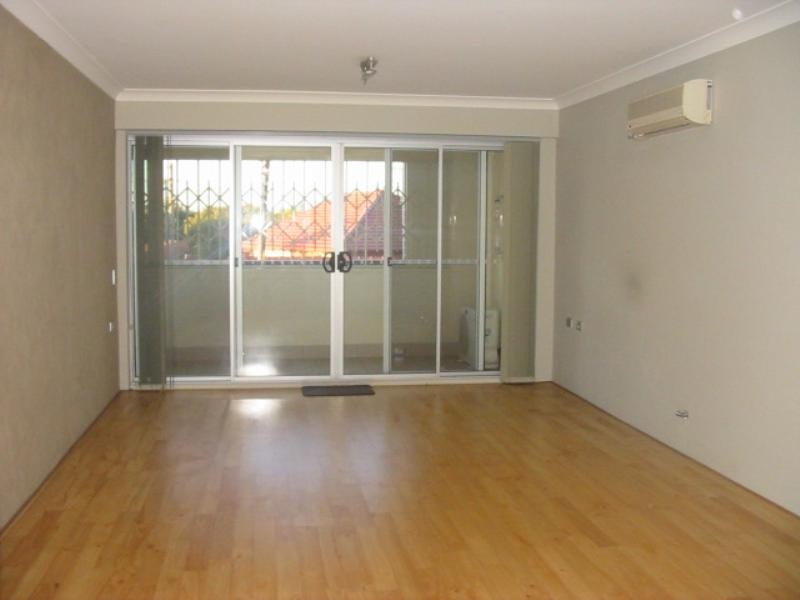 1/2 – 6 Schwebel Street,, Marrickville NSW 2204