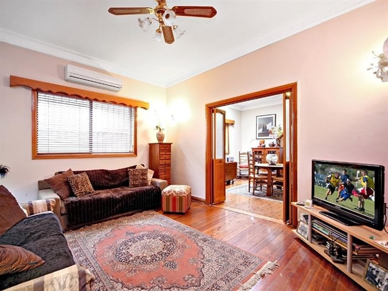 420 Unwins Bridge Road, Tempe NSW 2044