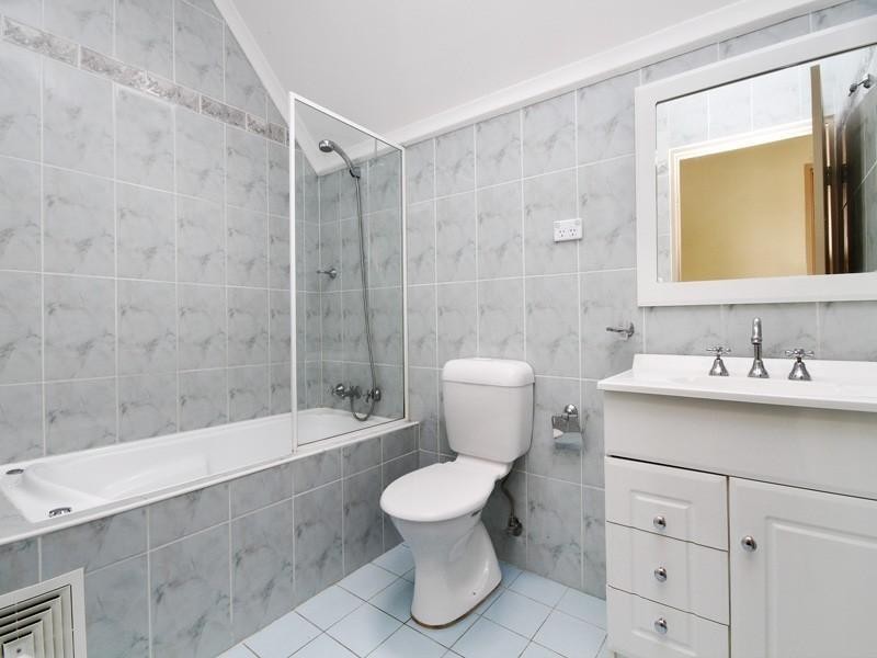 2/1 Holdsworth Street, Merrylands NSW 2160