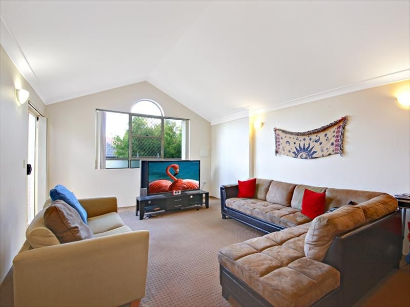 7/18 Cecilia Street, Marrickville NSW 2204