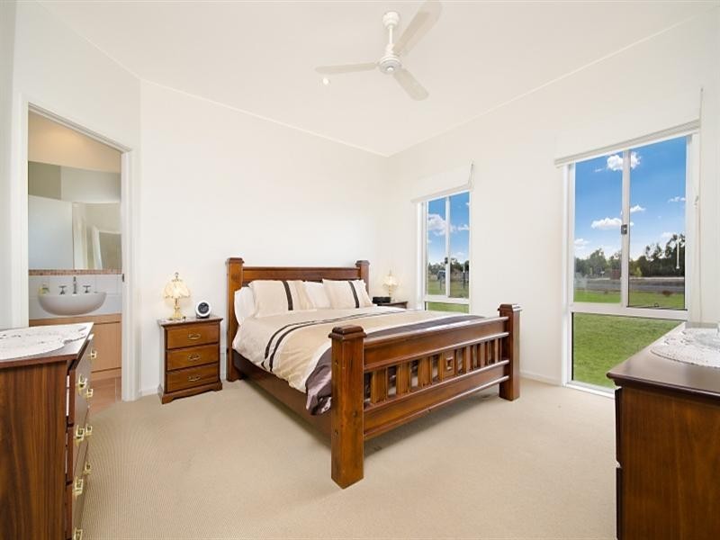 54 Inverlochy Drive, Bannockburn VIC 3331