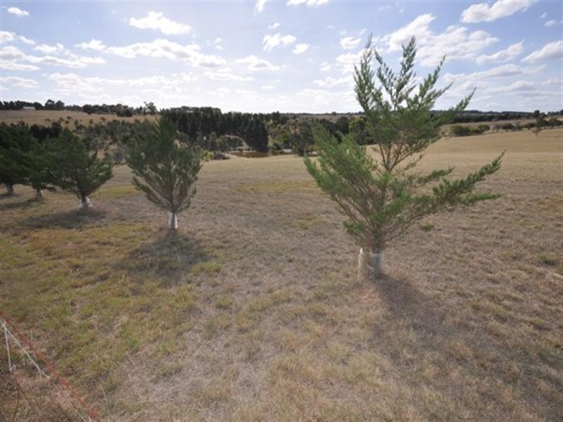 21 Russell Road, Dereel VIC 3352